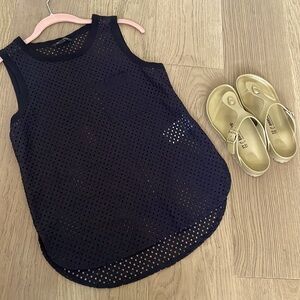 Banana Republic perforated black tank with pocket
